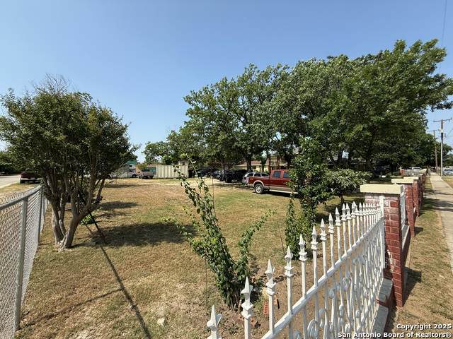 710 Baetz Blvd 1 - Photo 1