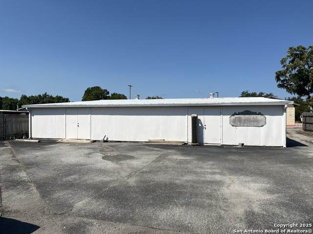 130-140 Main - Photo 1