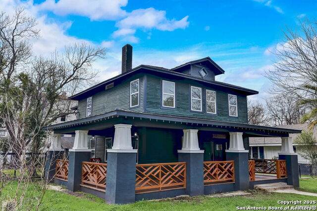 1104 Mistletoe - Photo 1