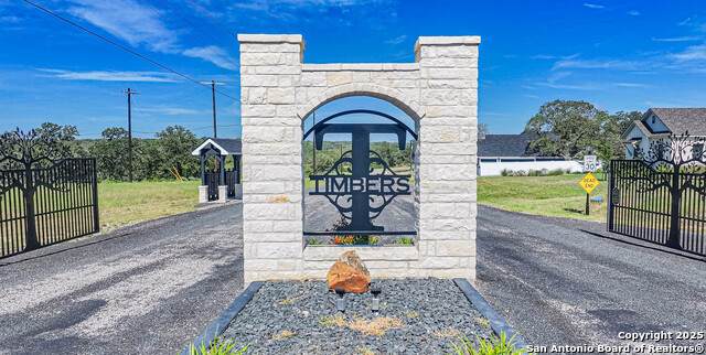 107 Timber Heights - Photo 1