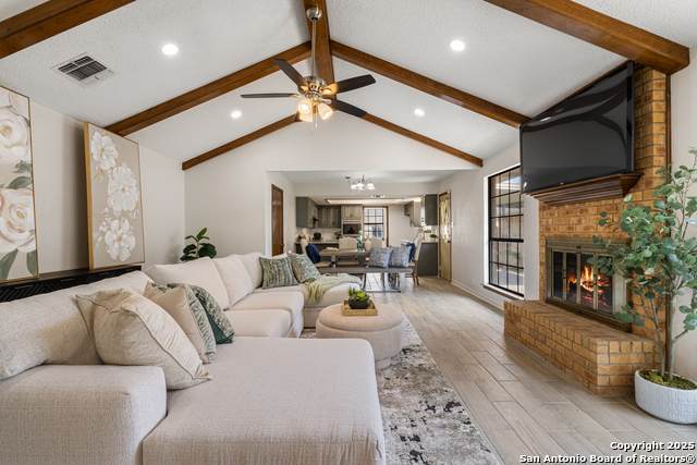 908 Robert Derrick - Photo 1