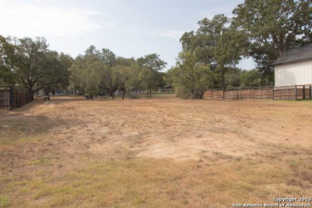 129 Bayberry Court - Photo 1