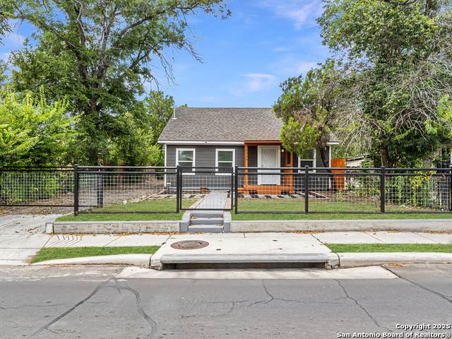 2336 Houston - Photo 1