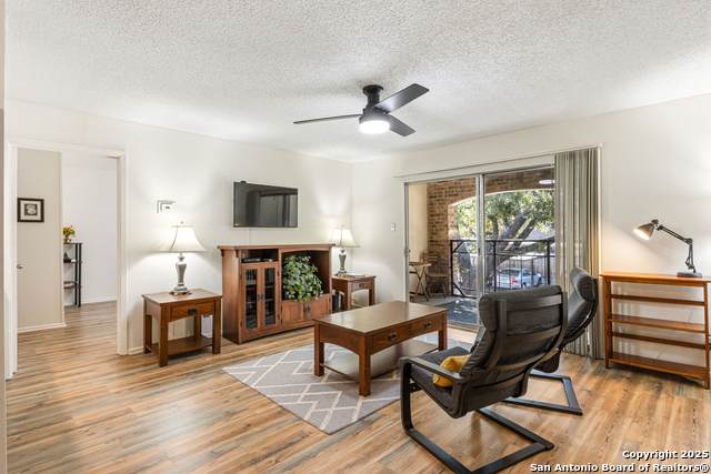 1819 Babcock - Photo 1