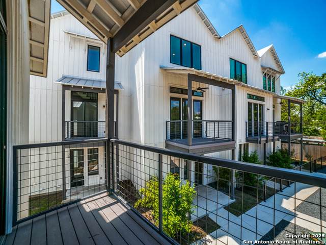 1226 Presa - Photo 1