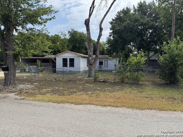 818 Schumacher - Photo 1