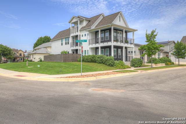 605 Creekside - Photo 1