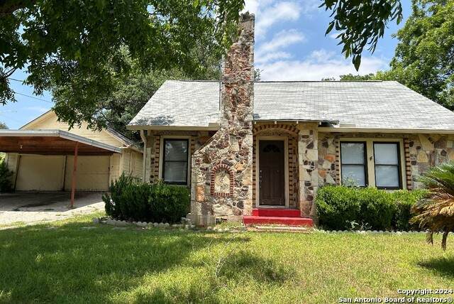 816 Austin - Photo 1