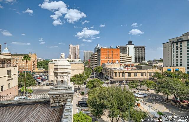 235 Commerce - Photo 1