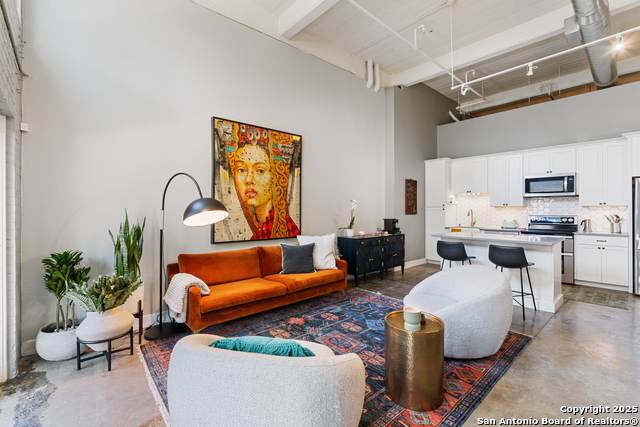 1401 Flores - Photo 1