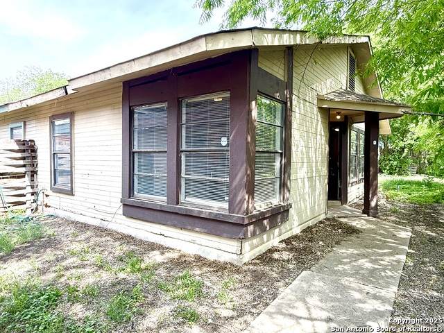 6921 Belforest - Photo 1