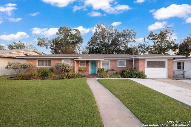 266 Cromwell - Photo 1