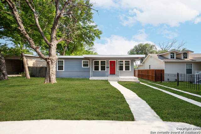 114 Oxford - Photo 1