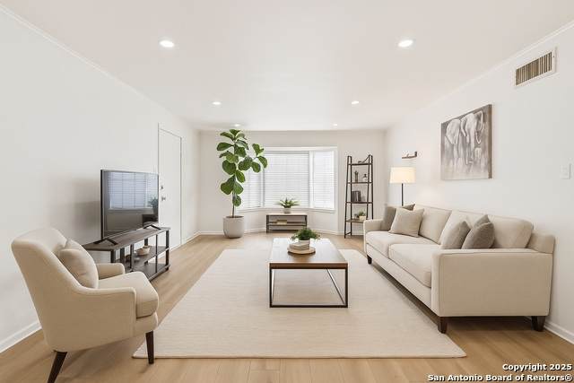 102 Ruelle Ln - Photo 1