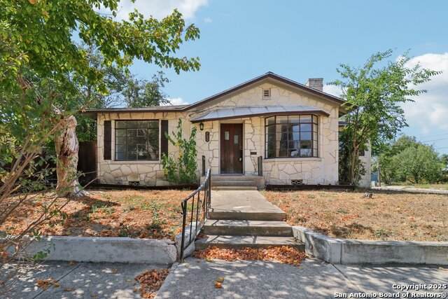 700 Dawson - Photo 1