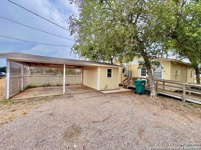 201 Zanderson Ave - Photo 1