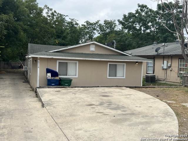 6714 Elmer Blvd - Photo 1