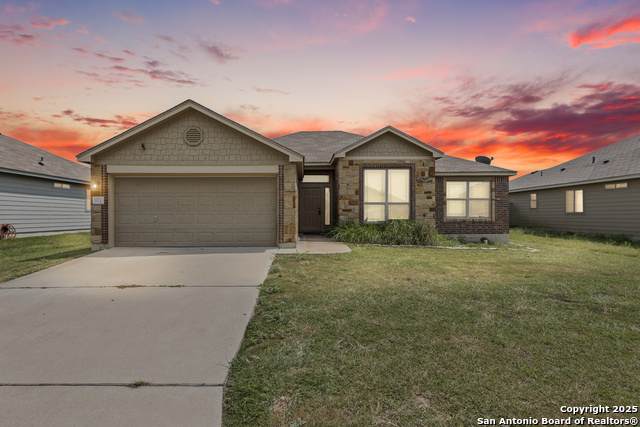 1123 Jamestown - Photo 1