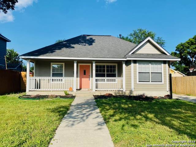 606 Claude W Black - Photo 1