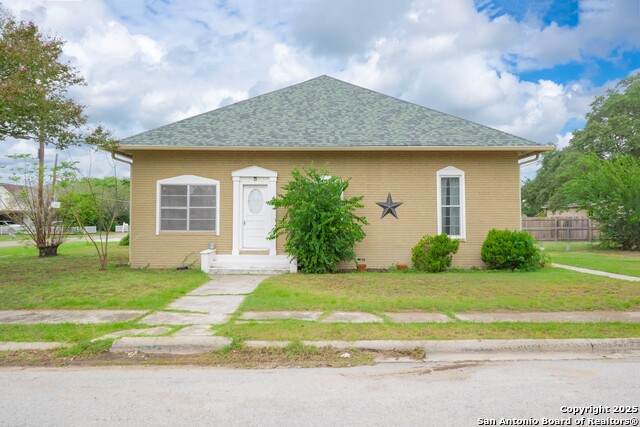 301 Jefferson Dr - Photo 1