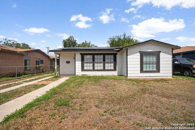 243 Jewell St - Photo 1