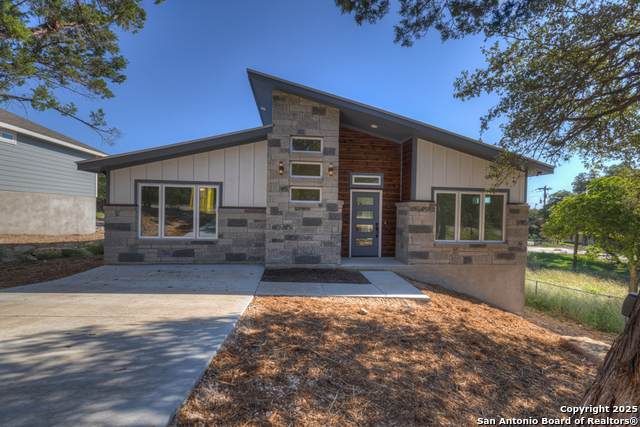 2549 Grandview - Photo 1