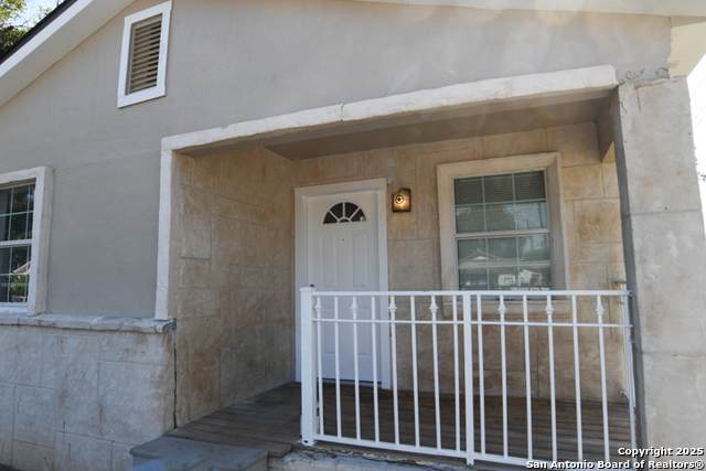 126 Morrow St - Photo 1