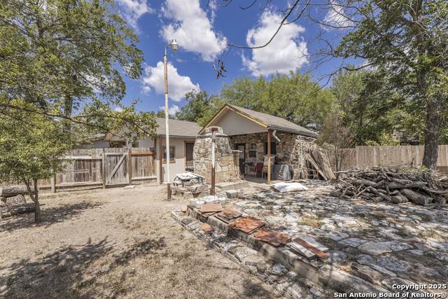 1995 Cross St - Photo 1