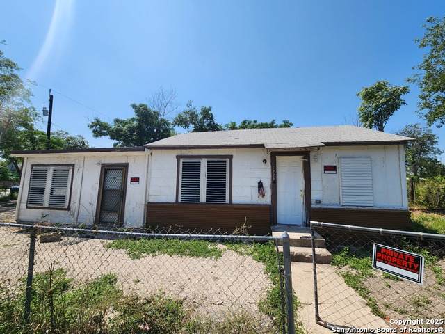 1225 Gevers - Photo 1