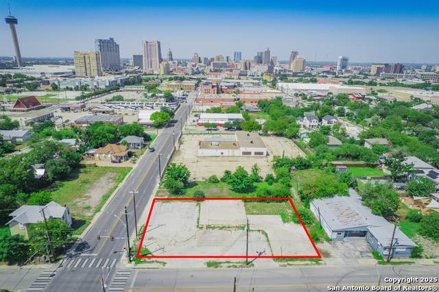 1533 E Houston St - Photo 1