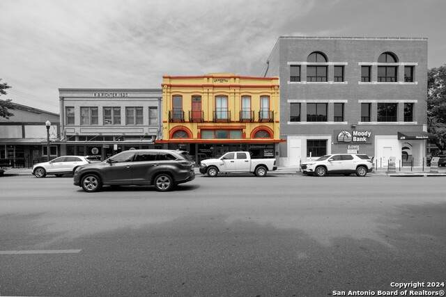 142 W San Antonio St - Photo 1