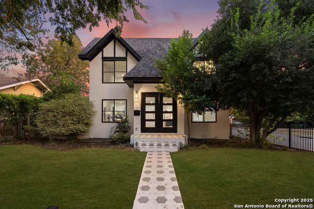 300 Queen Anne Ct - Photo 1