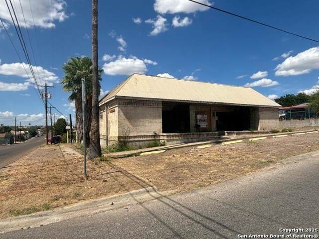 702 Galveston St - Photo 1