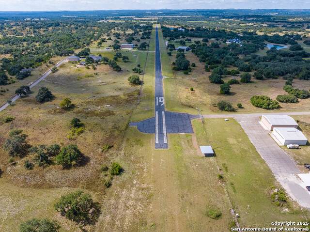 00 Tailwind Dr - Photo 1