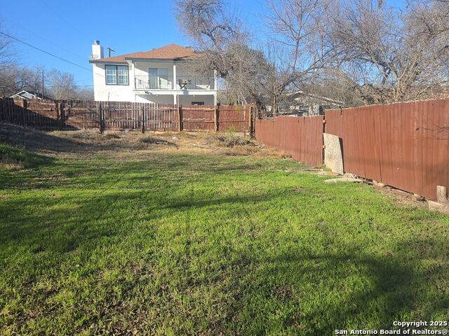 1405 Bailey Ave - Photo 1