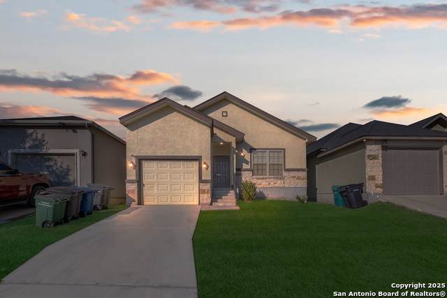 7019 Hallie Rdg - Photo 1