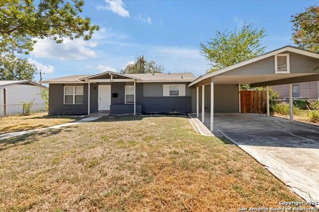 450 Millwood Ln - Photo 1