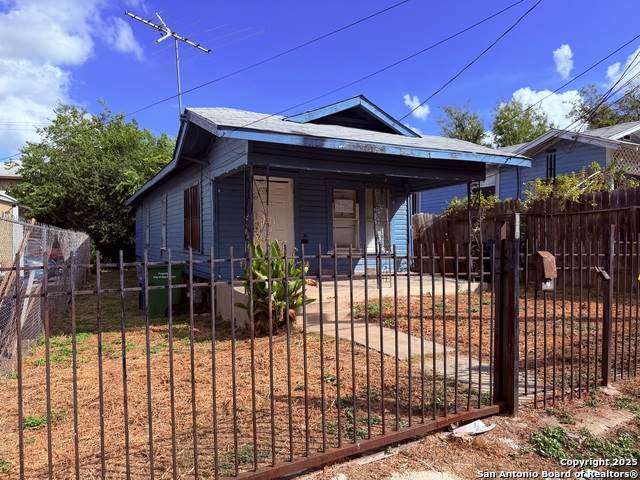 121 Boston - Photo 1