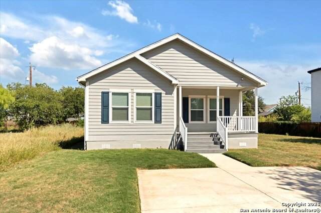 611 Rudolph - Photo 1