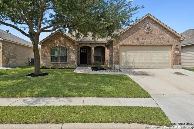 8819 Gustine - Photo 1