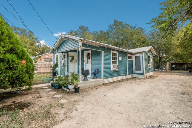 407 Baxter - Photo 1