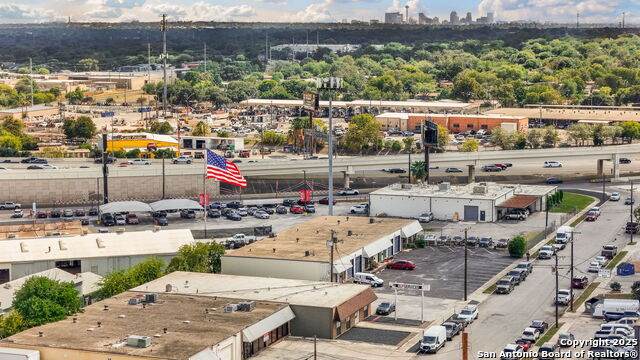 8402 Speedway Dr - Photo 1