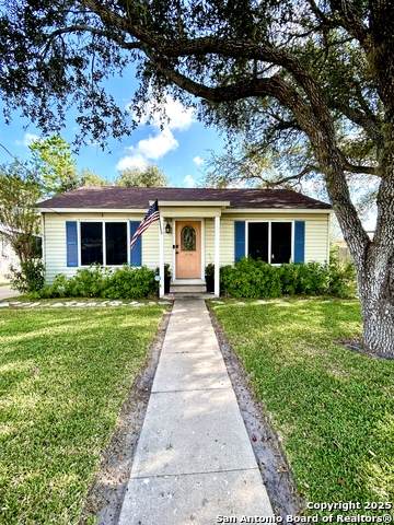 1504 Adams - Photo 1