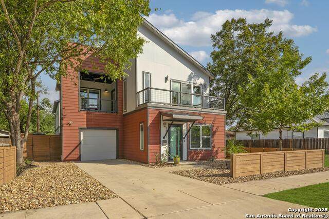 1417 Crockett - Photo 1