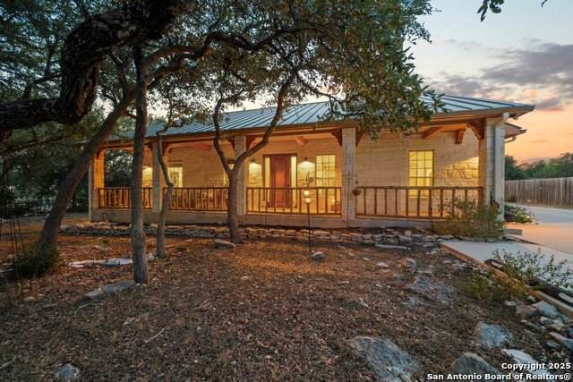 547 Suncrest - Photo 1