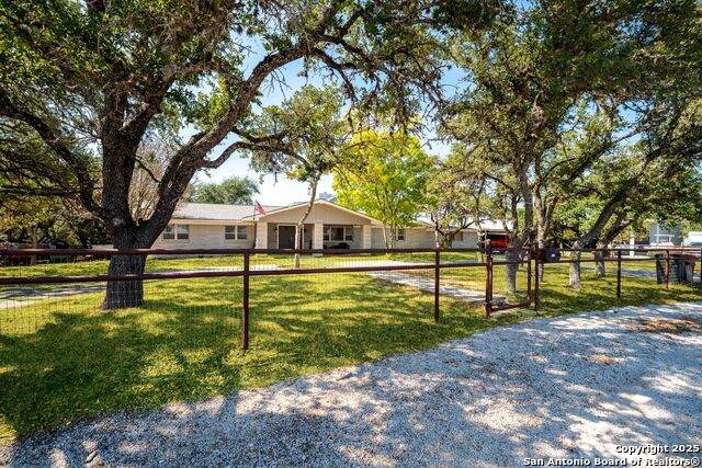 1220 Inspiring View - Photo 1