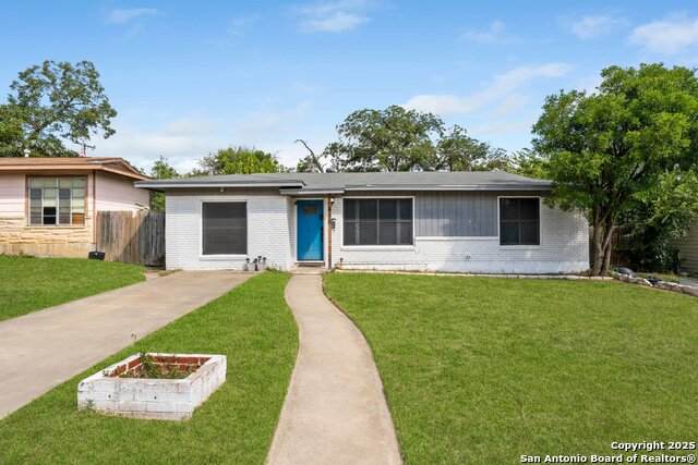 435 Savannah - Photo 1