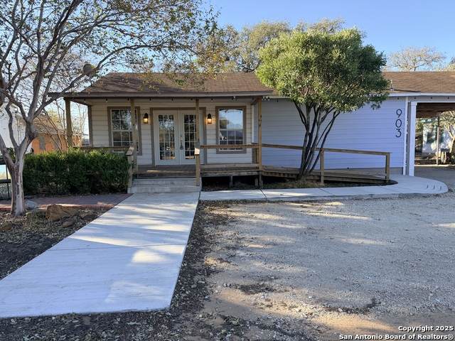 903 Goodwin - Photo 1