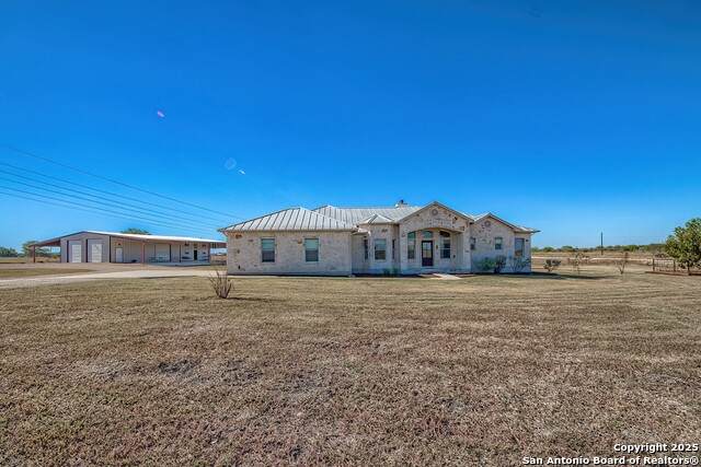 240 Glory Lane - Photo 1