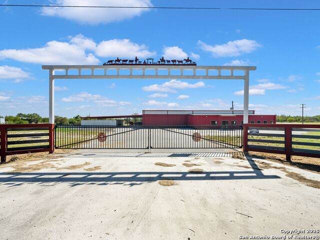 6411 Highway 90 - Photo 1